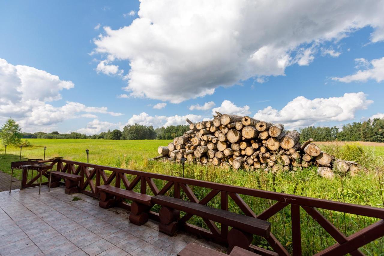 Viesu Nams “Dimantu Ferma” Hotel Ikšķile Exterior foto