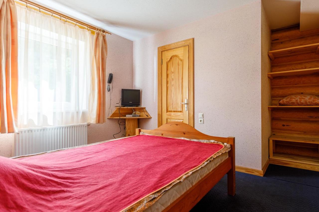 Viesu Nams “Dimantu Ferma” Hotel Ikšķile Exterior foto