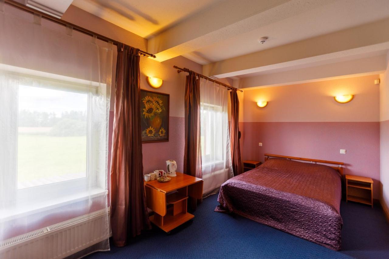 Viesu Nams “Dimantu Ferma” Hotel Ikšķile Exterior foto