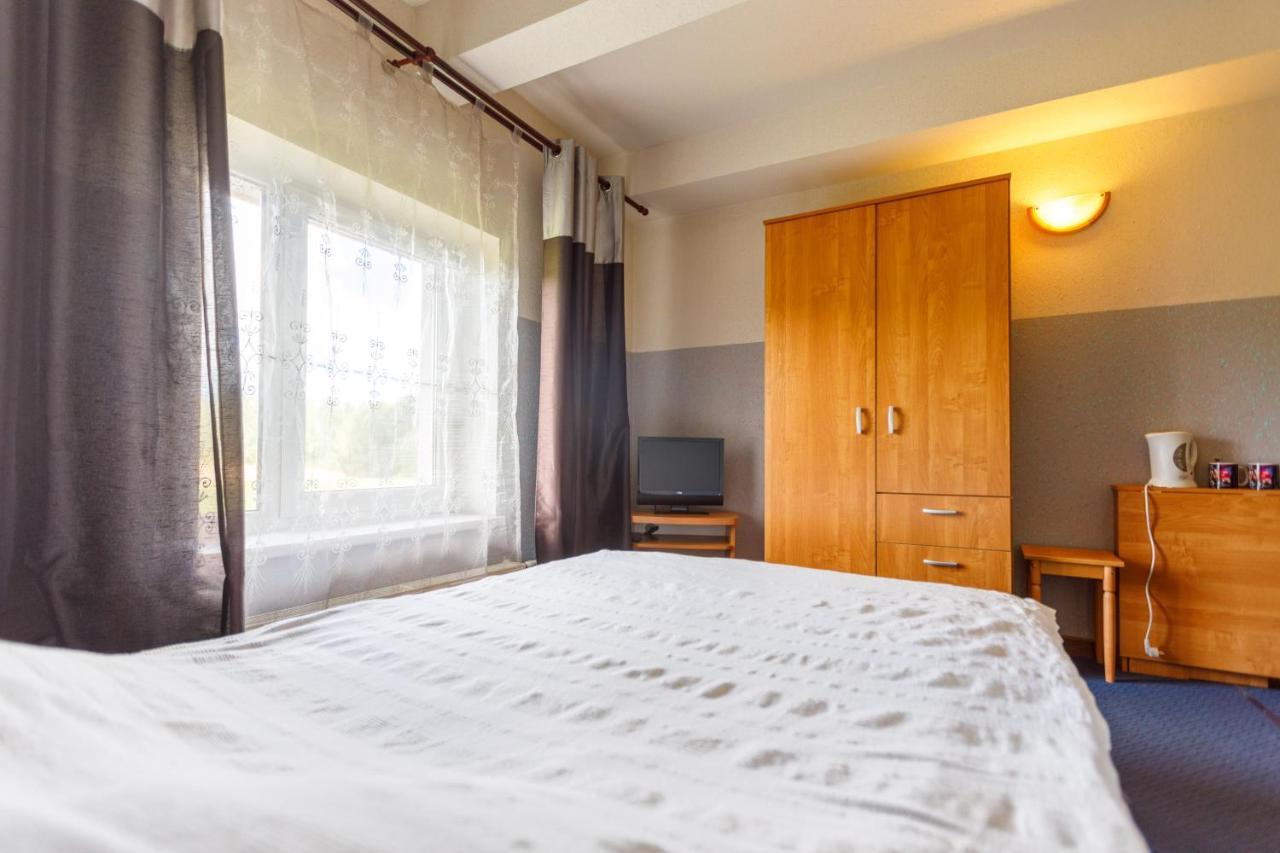 Viesu Nams “Dimantu Ferma” Hotel Ikšķile Exterior foto