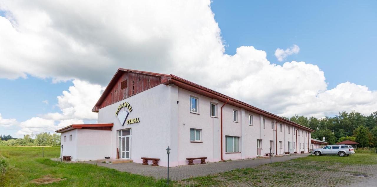 Viesu Nams “Dimantu Ferma” Hotel Ikšķile Exterior foto